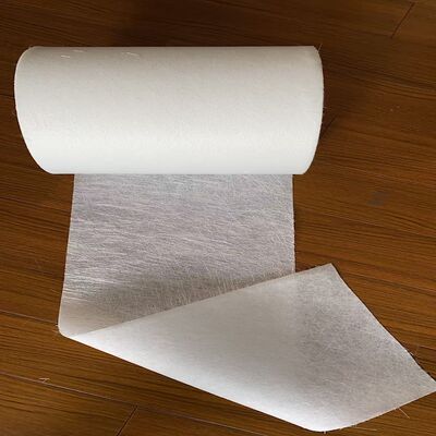 FRP pultrüzyonu için bir polyester perde katmanı ile tarama, yüzeyi çok pürüzsüz yapmak için metrekare başına 240g birim ağırlığı, güneş paneli çerçevesinde yaygın olarak uygulanır